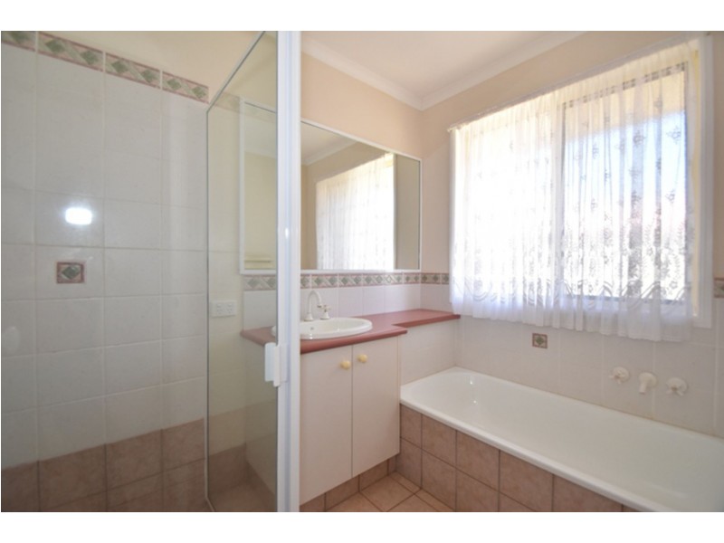 6 Hillcroft Court, Darling Heights QLD 4350