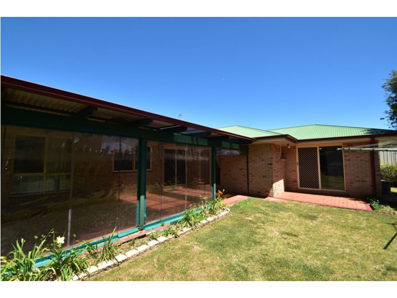 6 Hillcroft Court, Darling Heights QLD 4350
