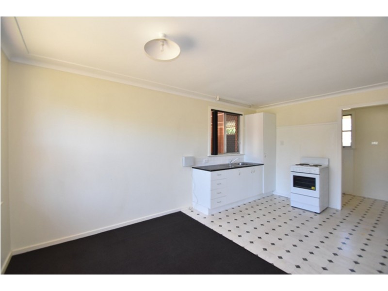 1/781 Ruthven Street, Kearneys Spring QLD 4350