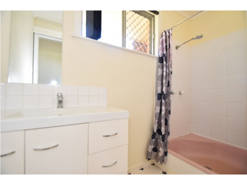 1/781 Ruthven Street, Kearneys Spring QLD 4350