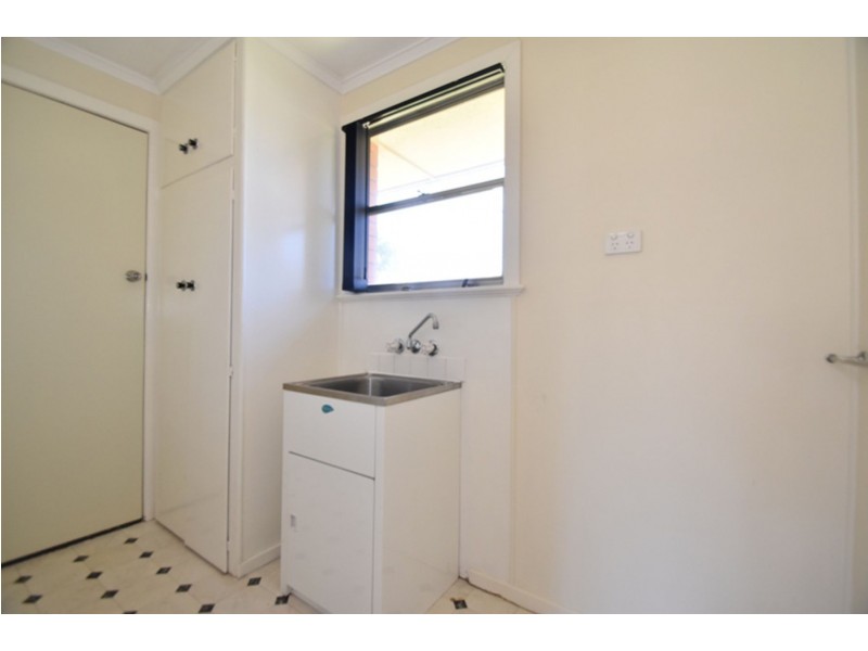 1/781 Ruthven Street, Kearneys Spring QLD 4350