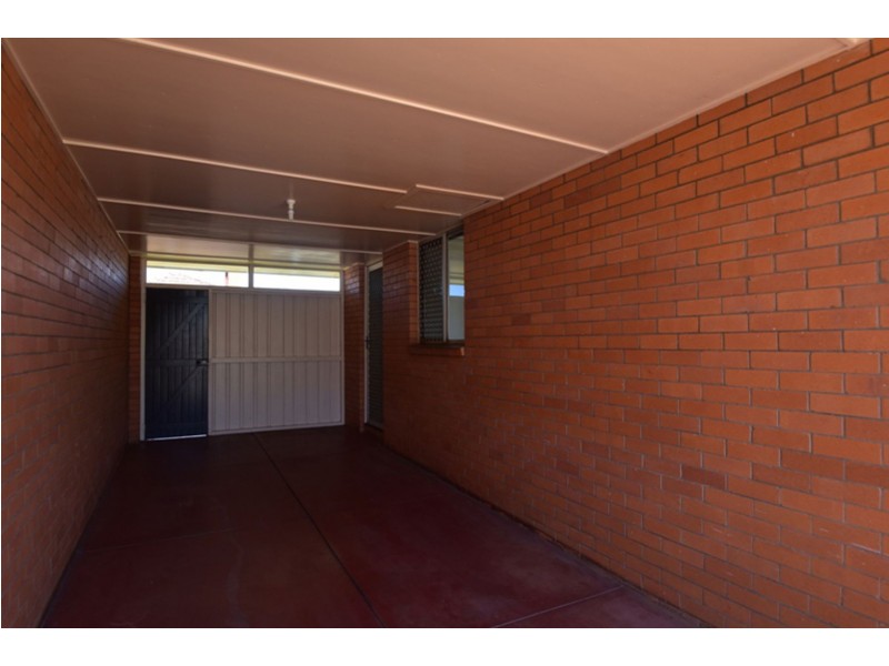 1/781 Ruthven Street, Kearneys Spring QLD 4350