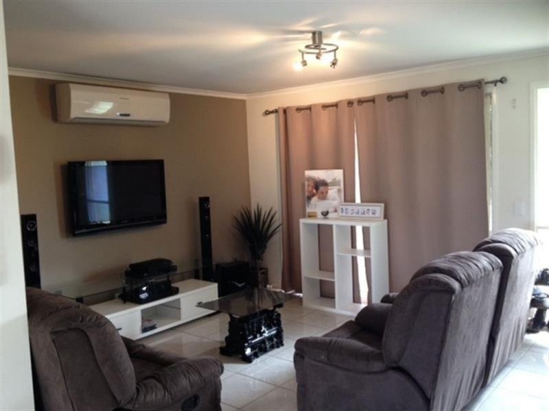 18 Blue Gum Drive, Newtown QLD 4350