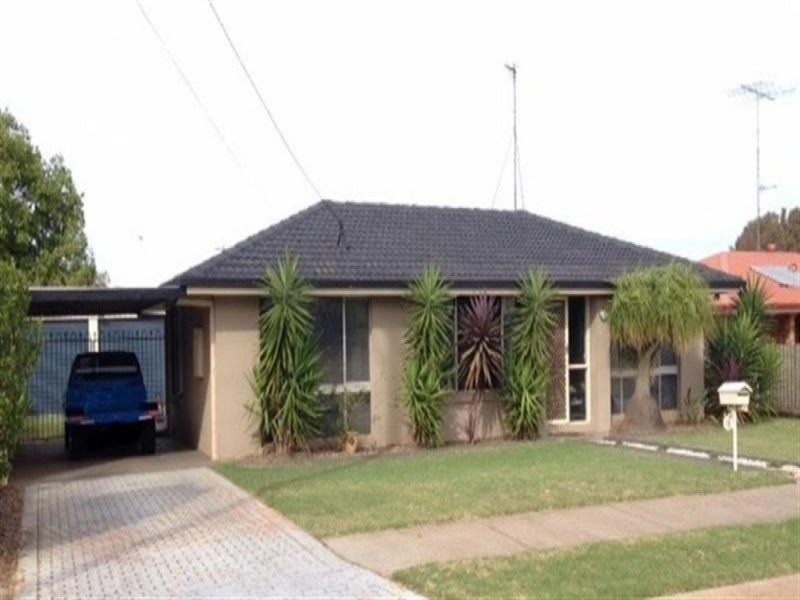 18 Blue Gum Drive, Newtown QLD 4350