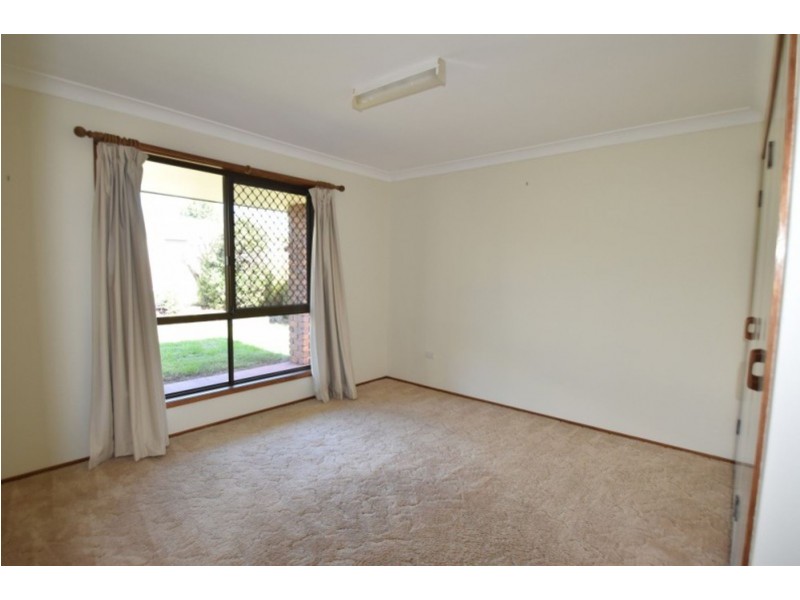 4 Rutkin Street, Kearneys Spring QLD 4350