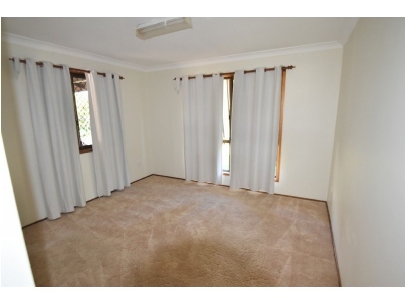 4 Rutkin Street, Kearneys Spring QLD 4350
