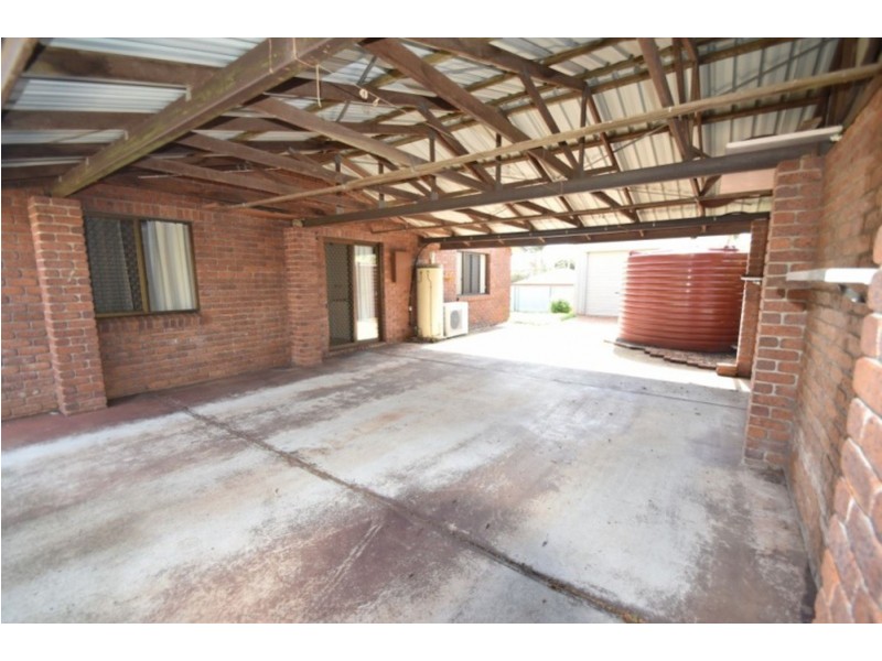 4 Rutkin Street, Kearneys Spring QLD 4350