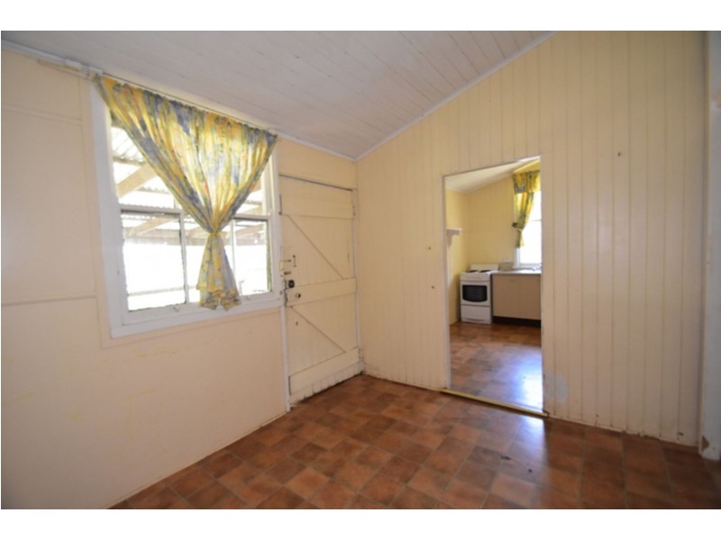 270 James Street, Harristown QLD 4350