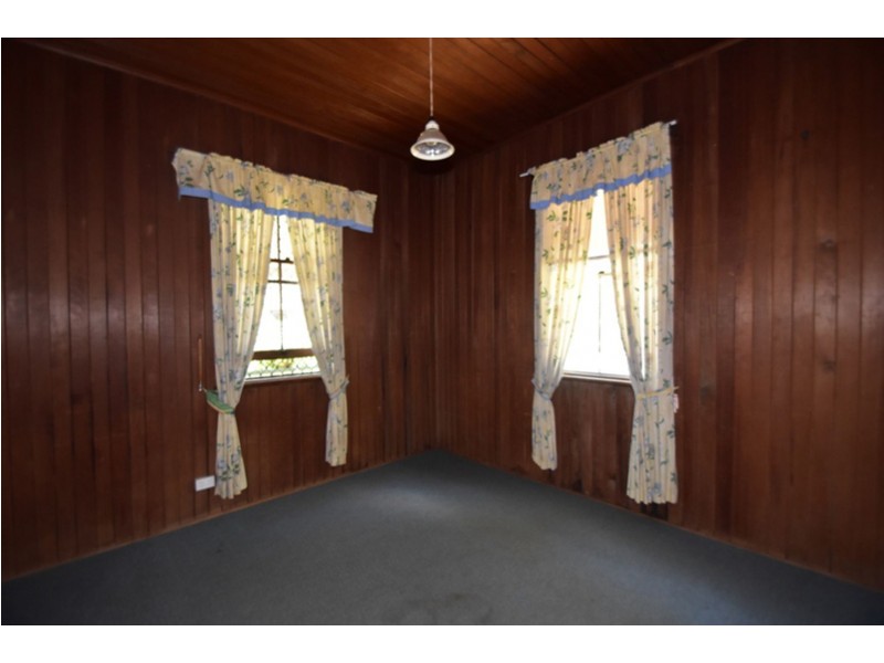 270 James Street, Harristown QLD 4350