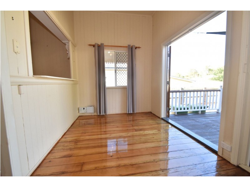 6 Peardon Street, South Toowoomba QLD 4350