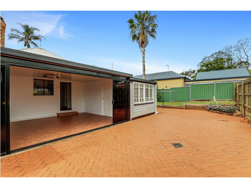 208 South Street, South Toowoomba QLD 4350