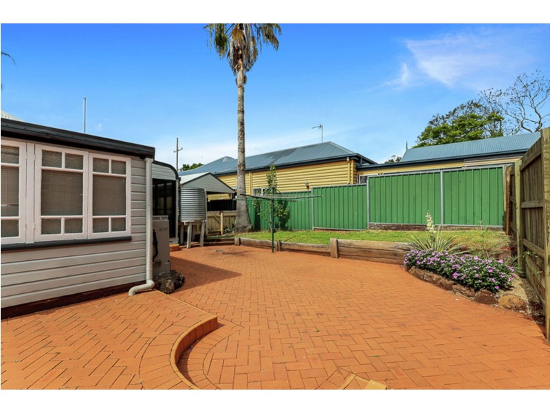 208 South Street, South Toowoomba QLD 4350