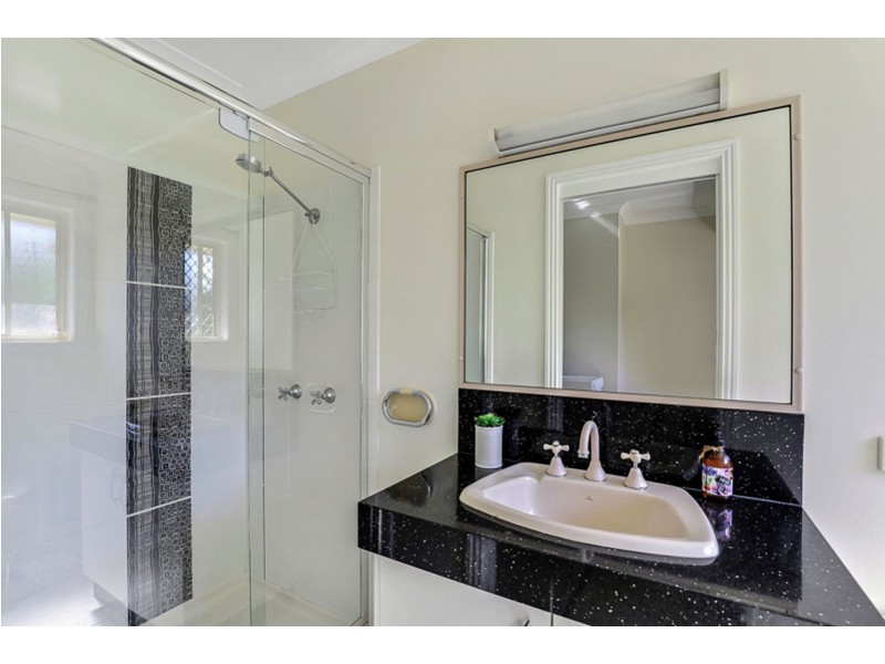 19 Dhal Street, Cotswold Hills QLD 4350