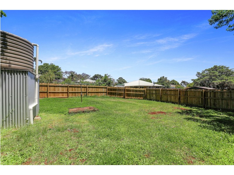 1 Llewellyn Street, Centenary Heights QLD 4350