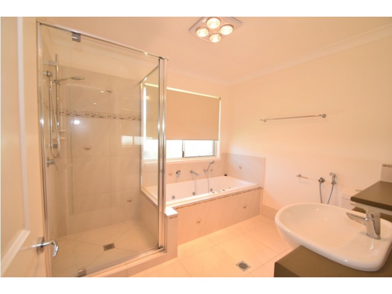 11 Kingfisher Street, Rangeville QLD 4350