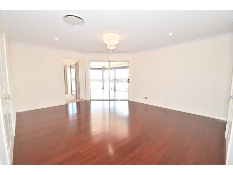 11 Kingfisher Street, Rangeville QLD 4350