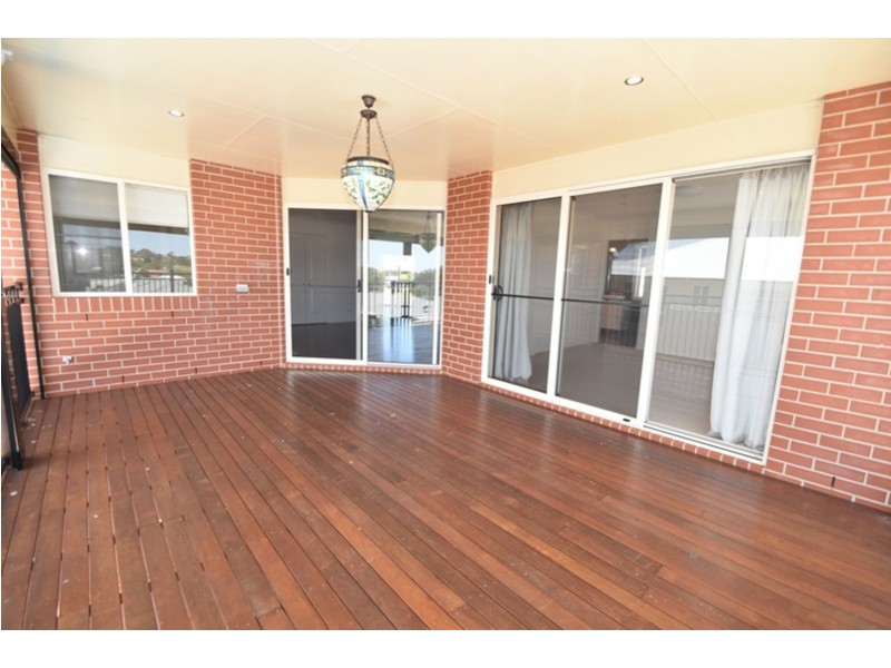 11 Kingfisher Street, Rangeville QLD 4350