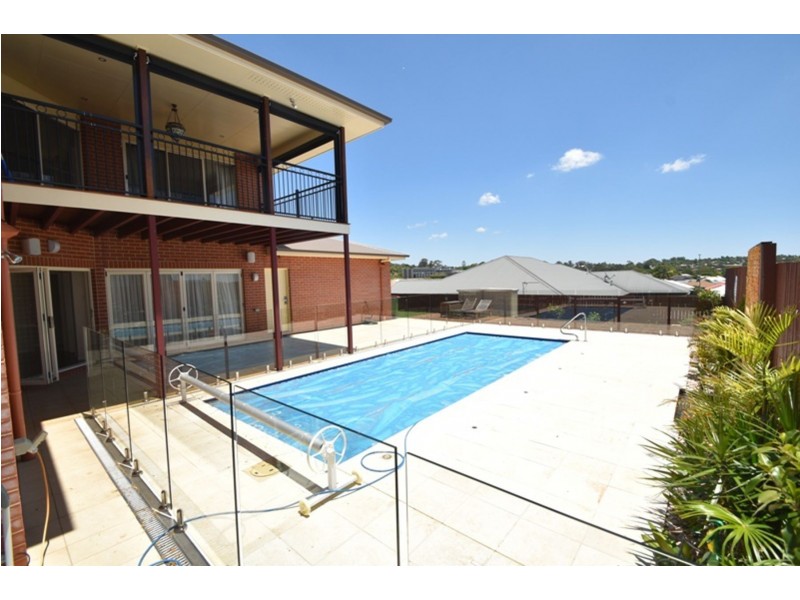 11 Kingfisher Street, Rangeville QLD 4350