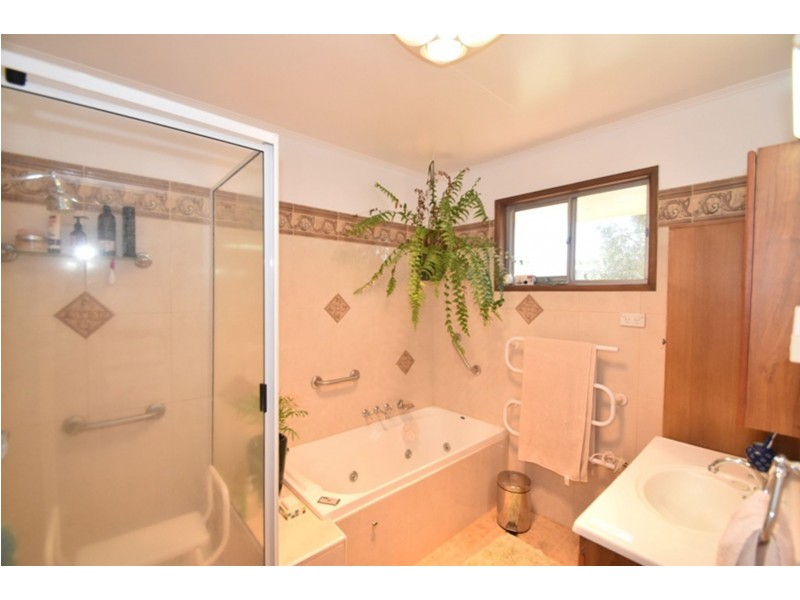 19 Leichhardt Street, Centenary Heights QLD 4350