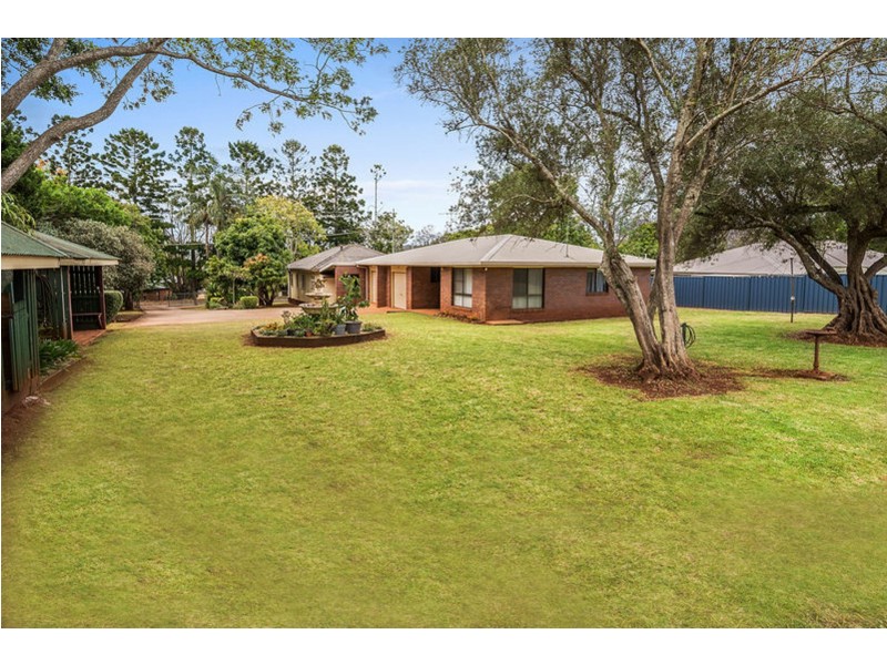 58 Hogg Street, Rockville QLD 4350
