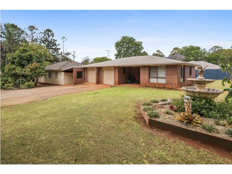 58 Hogg Street, Rockville QLD 4350