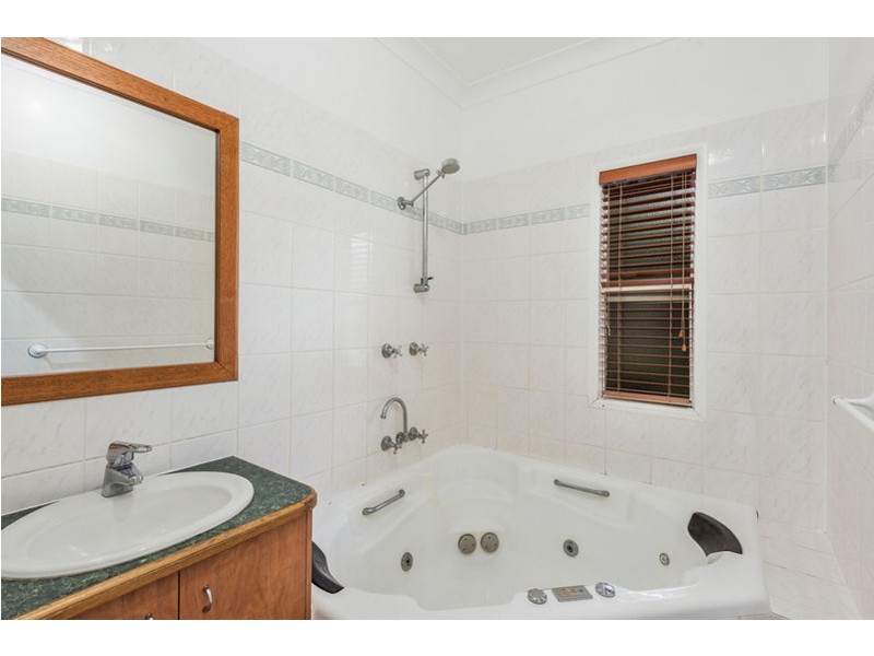 58 Hogg Street, Rockville QLD 4350