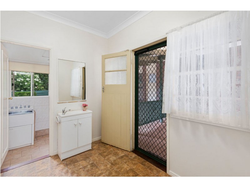 58 Hogg Street, Rockville QLD 4350