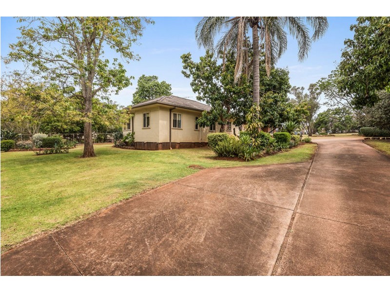 58 Hogg Street, Rockville QLD 4350