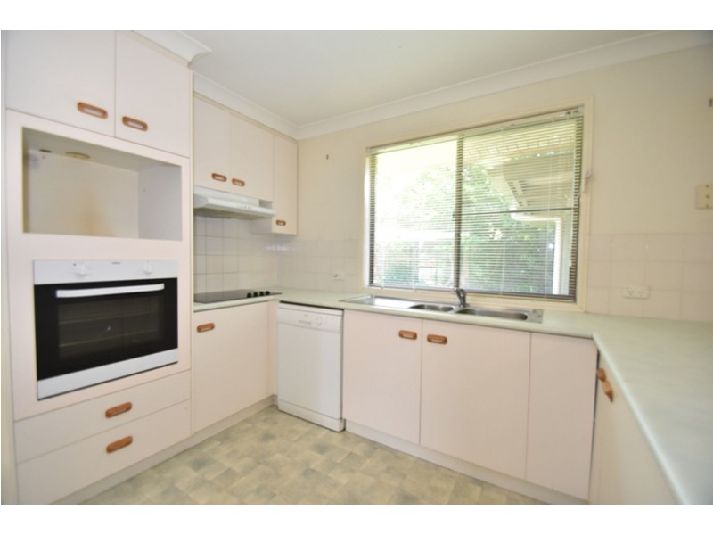 4 Radiata Court, Darling Heights QLD 4350