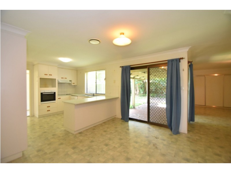 4 Radiata Court, Darling Heights QLD 4350