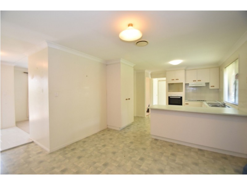 4 Radiata Court, Darling Heights QLD 4350
