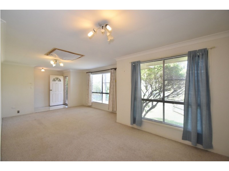 4 Radiata Court, Darling Heights QLD 4350