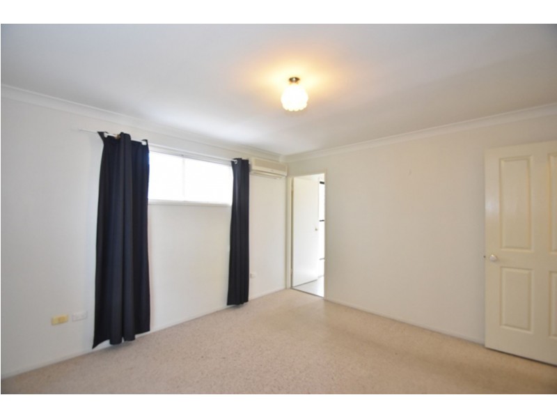 4 Radiata Court, Darling Heights QLD 4350