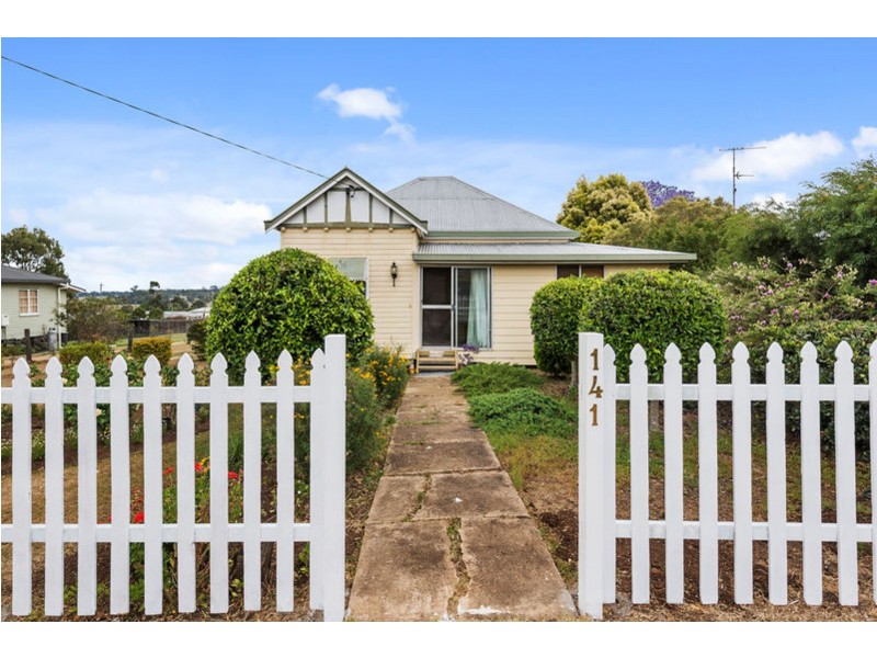 141 Mocatta Street, Goombungee QLD 4354