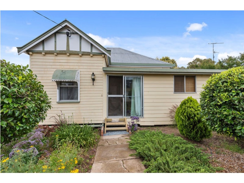 141 Mocatta Street, Goombungee QLD 4354