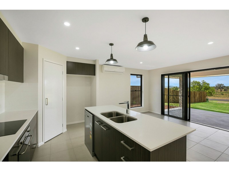 1 Milford Street, Westbrook QLD 4350