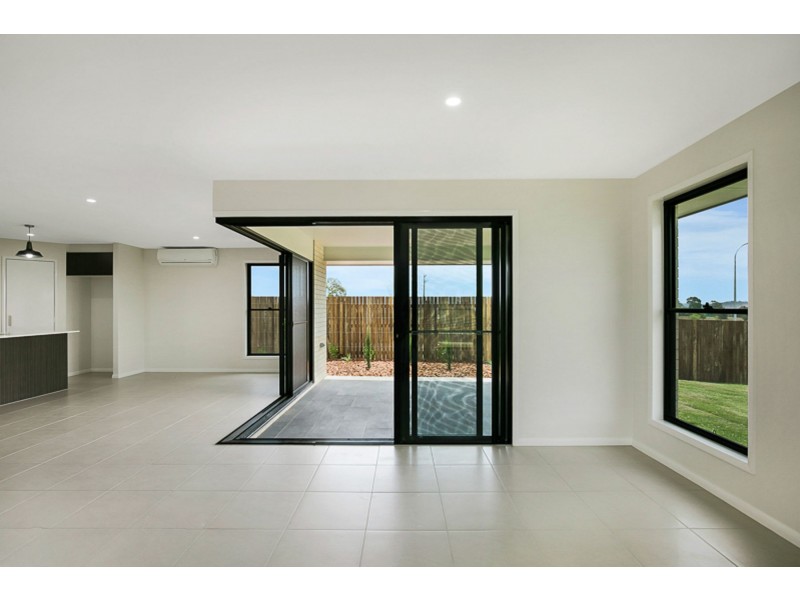1 Milford Street, Westbrook QLD 4350