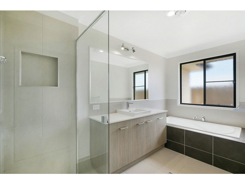 1 Milford Street, Westbrook QLD 4350