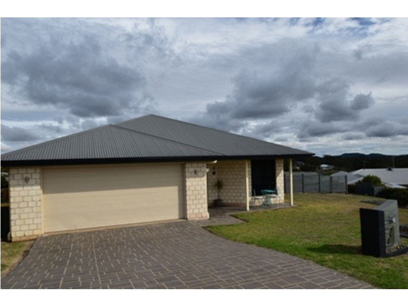 7 Liam Drive, Highfields QLD 4352