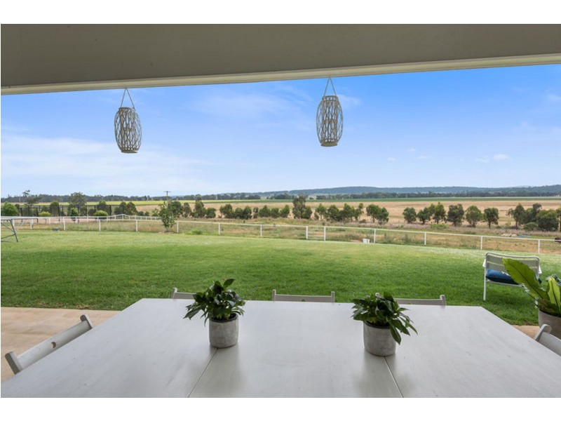 17 Condavale Drive, Rosenthal Heights QLD 4370