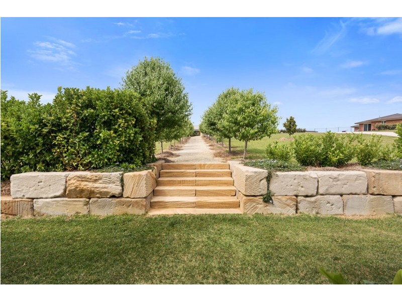 17 Condavale Drive, Rosenthal Heights QLD 4370