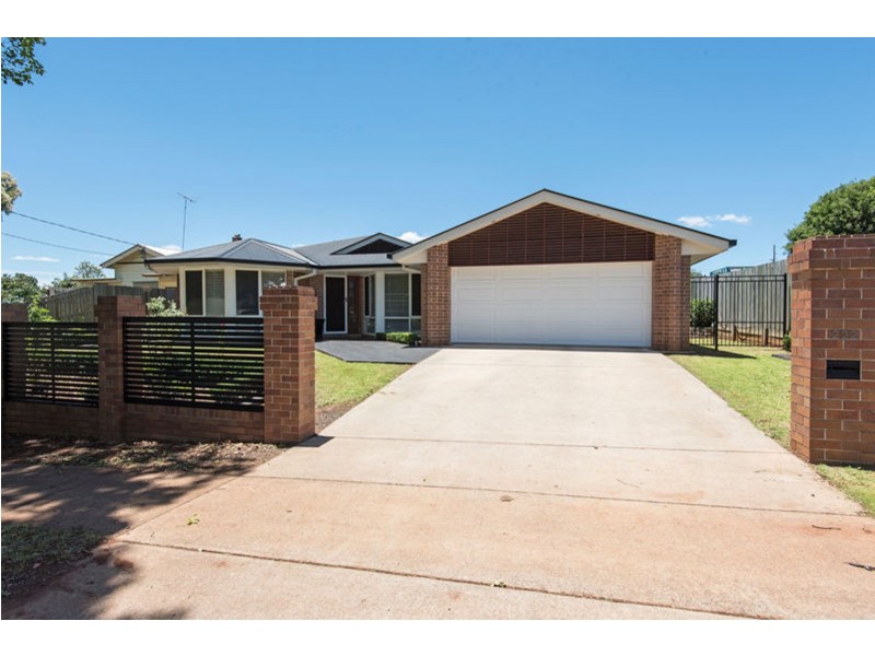 222 Hume Street, South Toowoomba QLD 4350