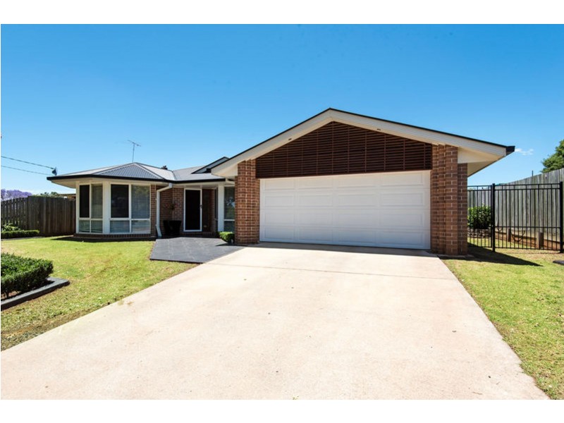 222 Hume Street, South Toowoomba QLD 4350