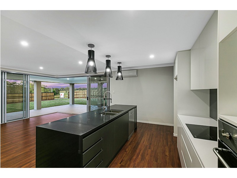 2 Hartland Street, Westbrook QLD 4350