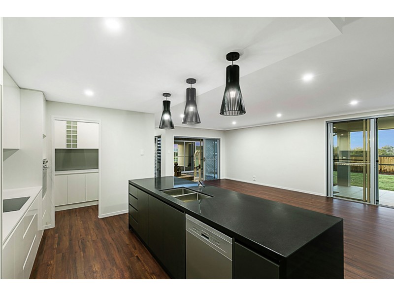 2 Hartland Street, Westbrook QLD 4350