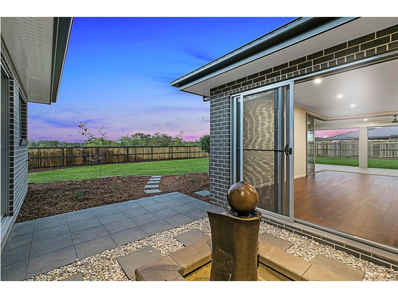 2 Hartland Street, Westbrook QLD 4350