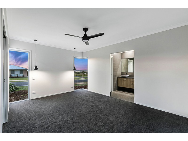 2 Hartland Street, Westbrook QLD 4350