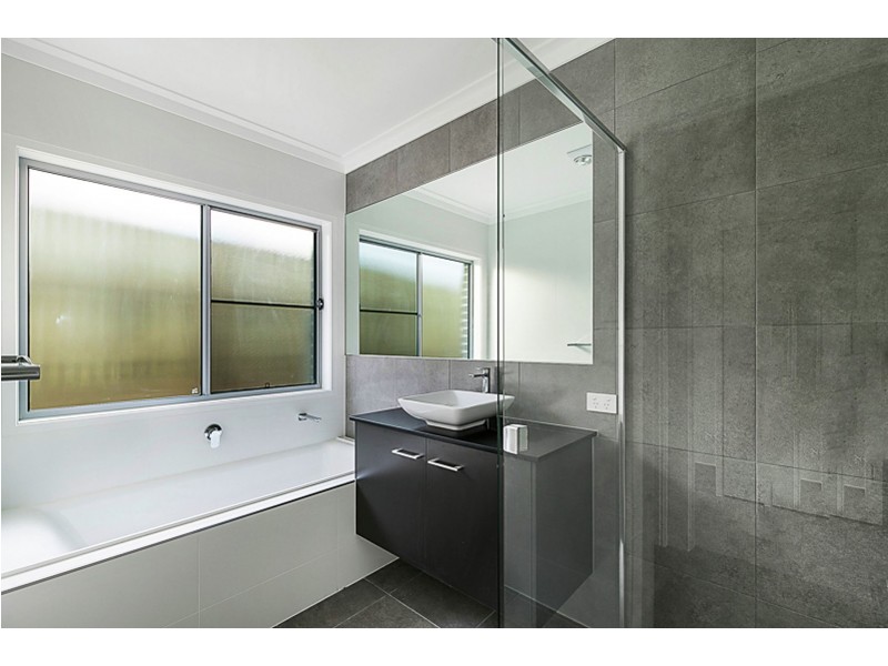 2 Hartland Street, Westbrook QLD 4350