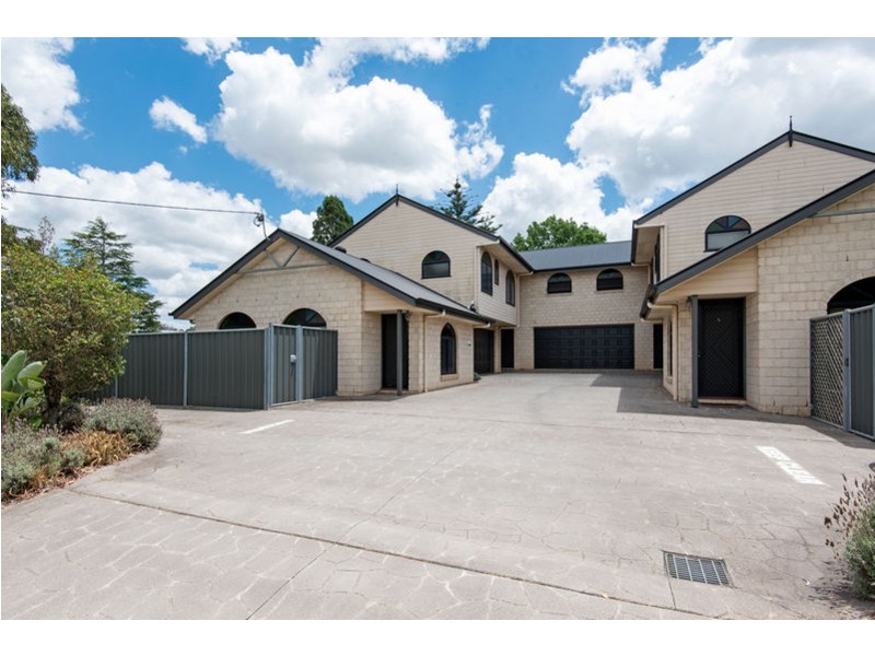1/261 North Street, Wilsonton Heights QLD 4350