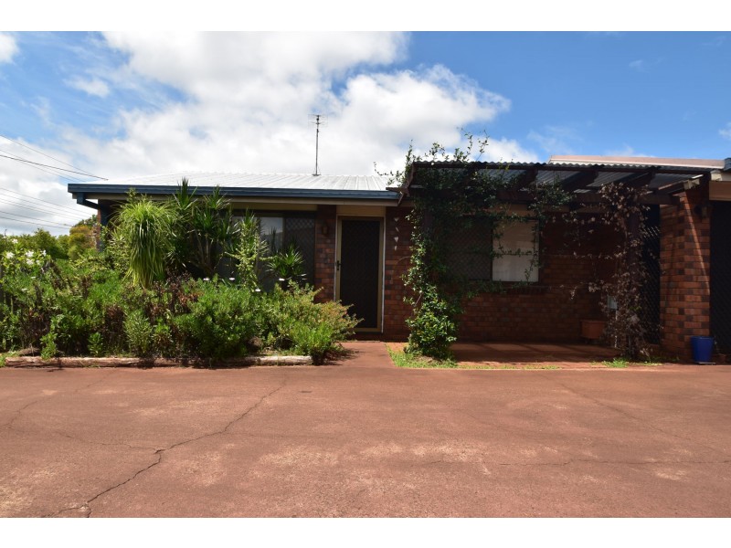 1/183 Ramsay Street, Centenary Heights QLD 4350